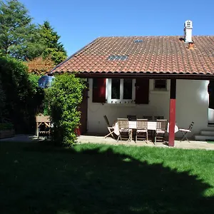 Chez Phil Et Dom Bed & Breakfast